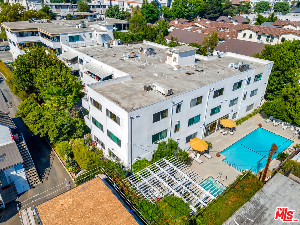 400 S Los Robles Ave Unit: 107