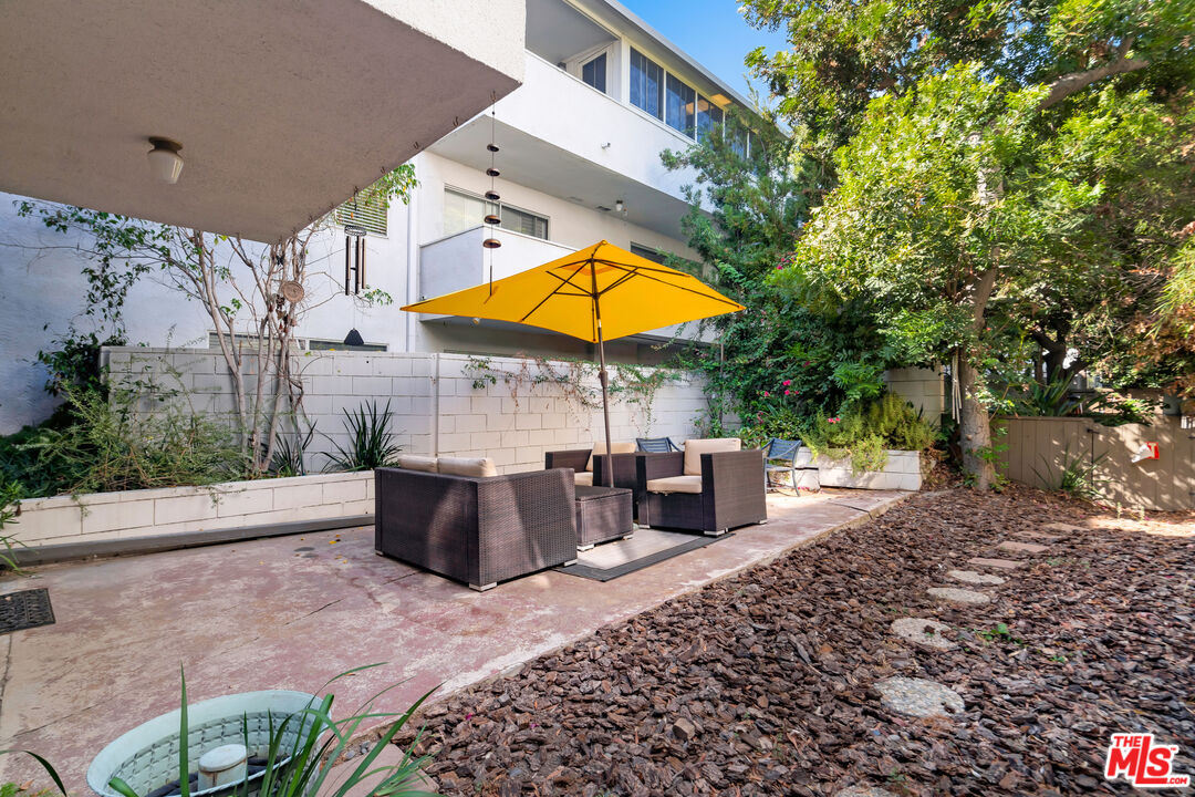 400 S Los Robles Ave Unit: 107