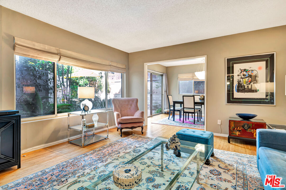 400 S Los Robles Ave Unit: 107