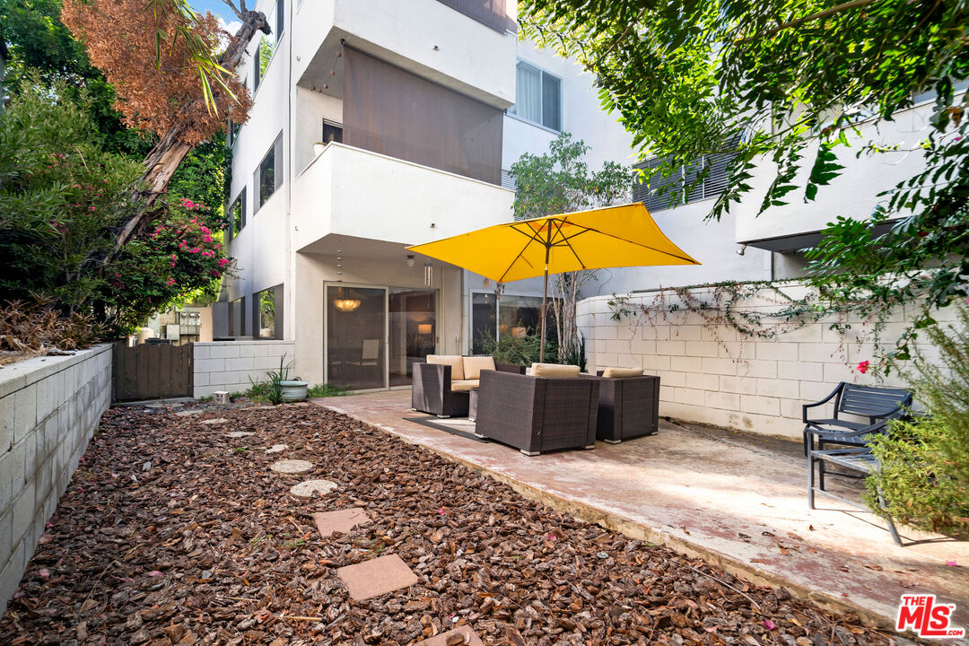400 S Los Robles Ave Unit: 107