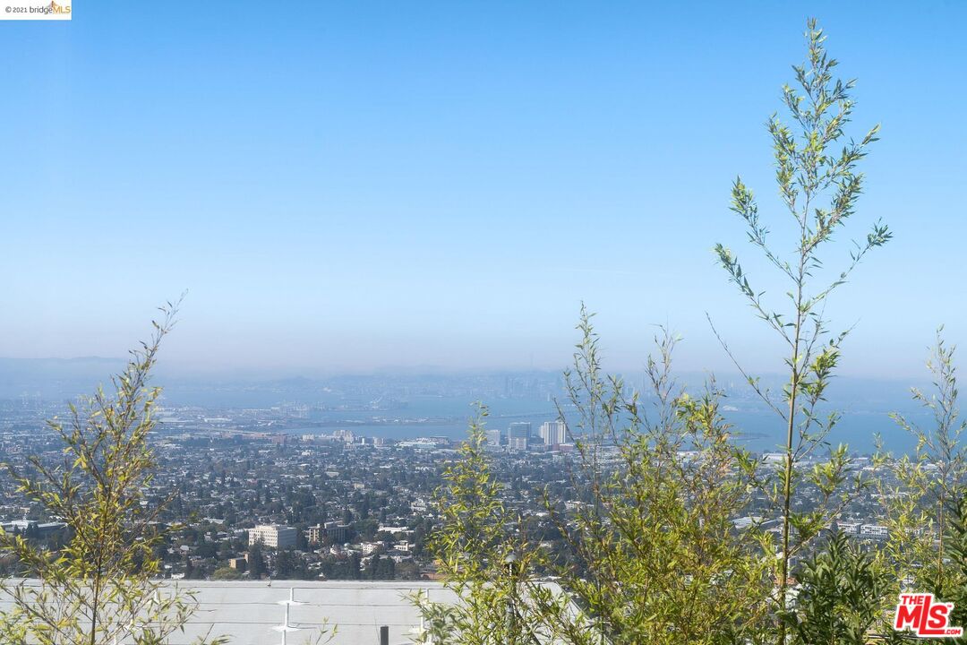 436 Panoramic Way
