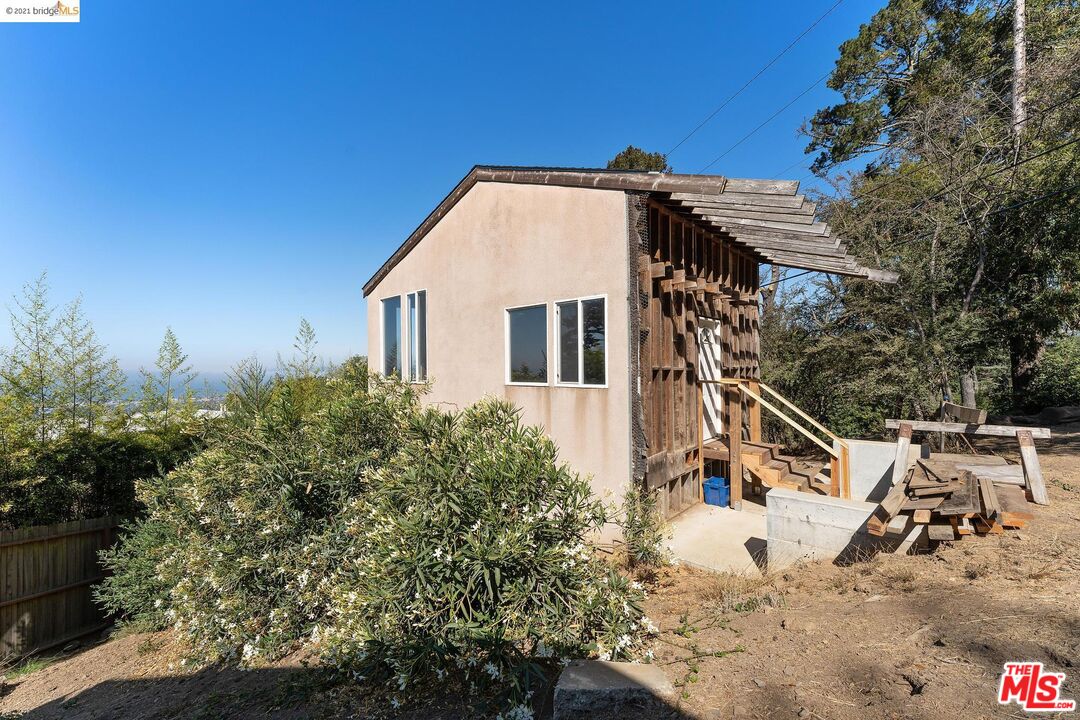 436 Panoramic Way