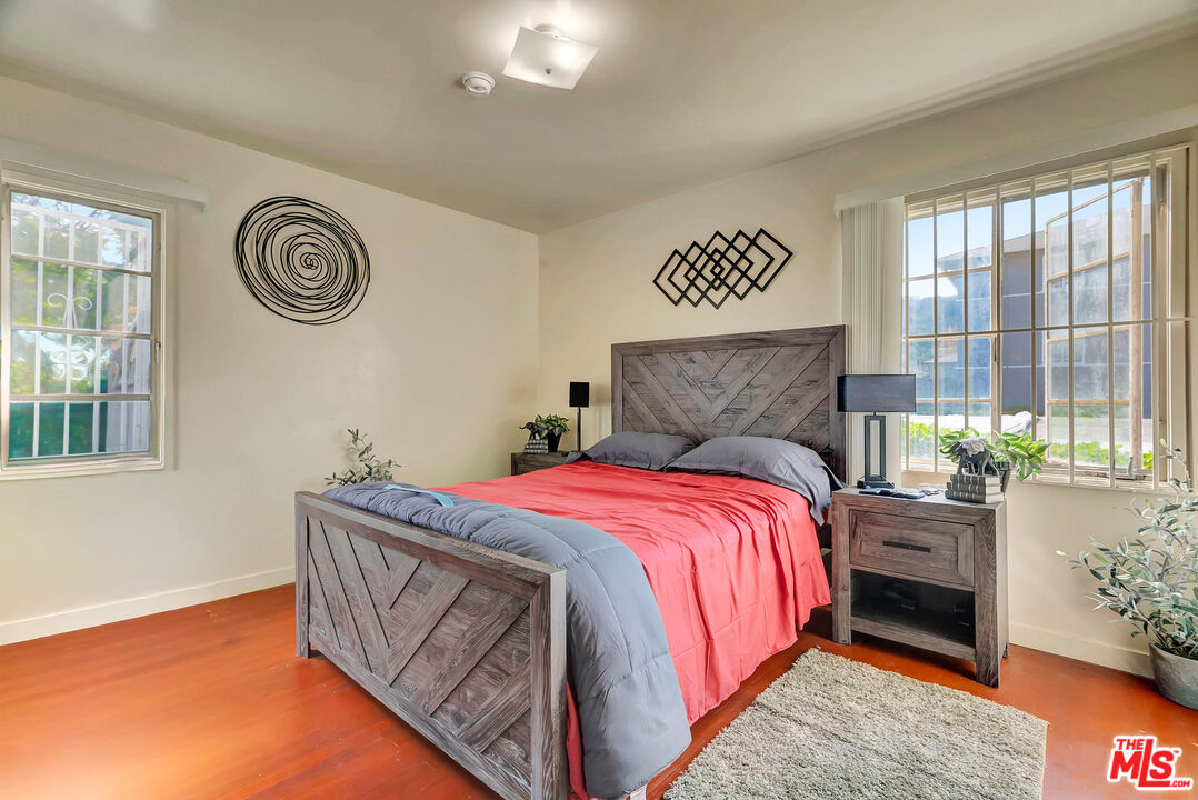 4034 Abourne Rd Unit: B