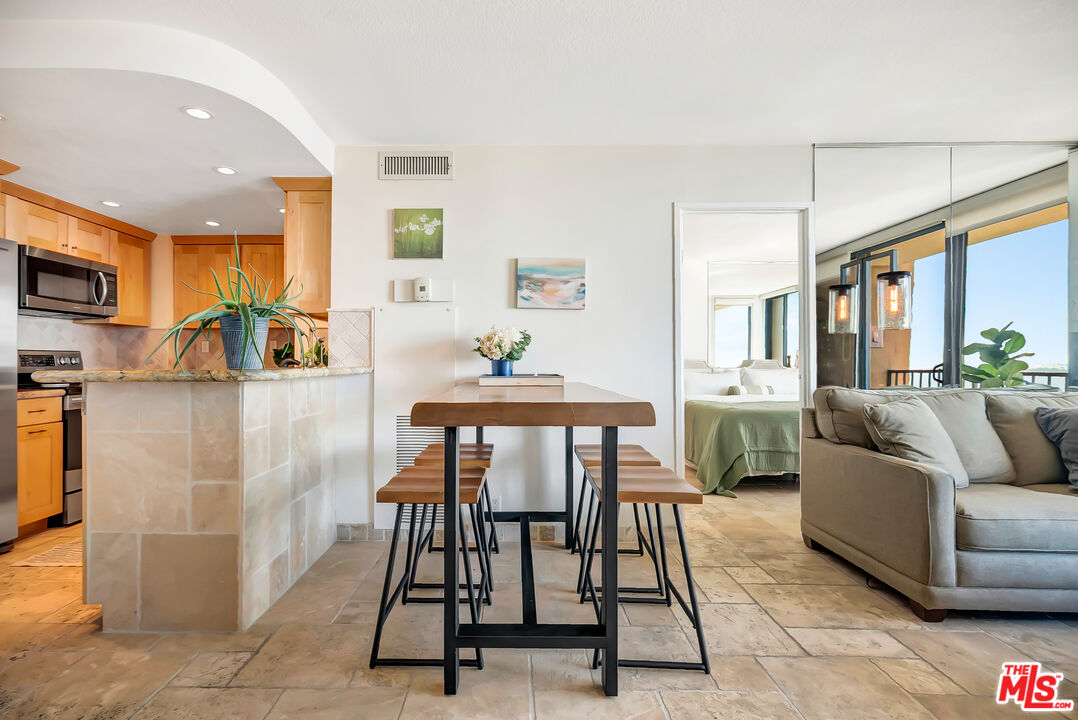 1750 E Ocean Blvd Unit: 704