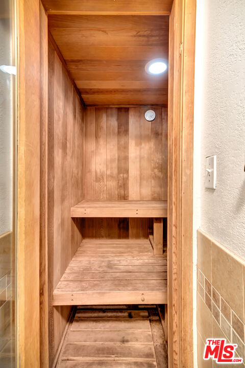 1750 E Ocean Blvd Unit: 704