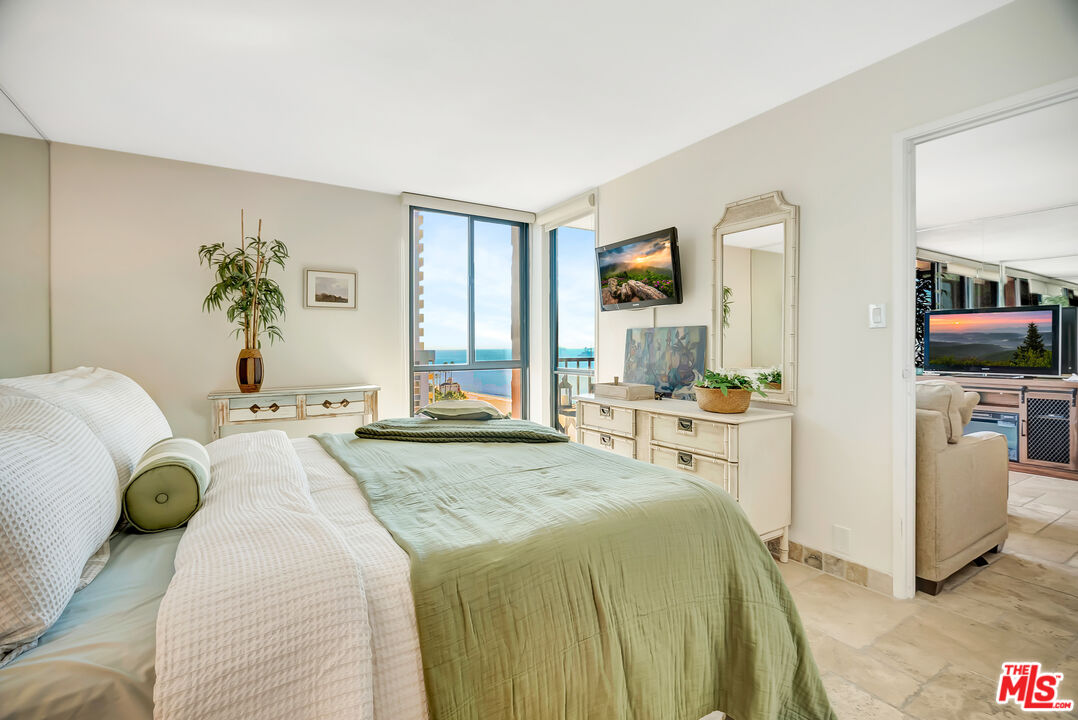 1750 E Ocean Blvd Unit: 704