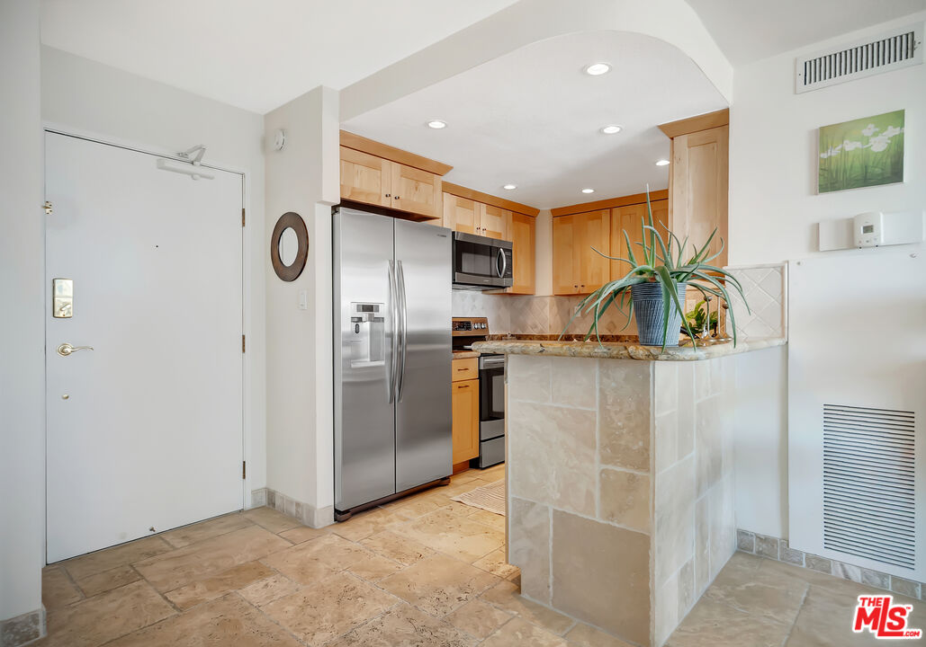 1750 E Ocean Blvd Unit: 704