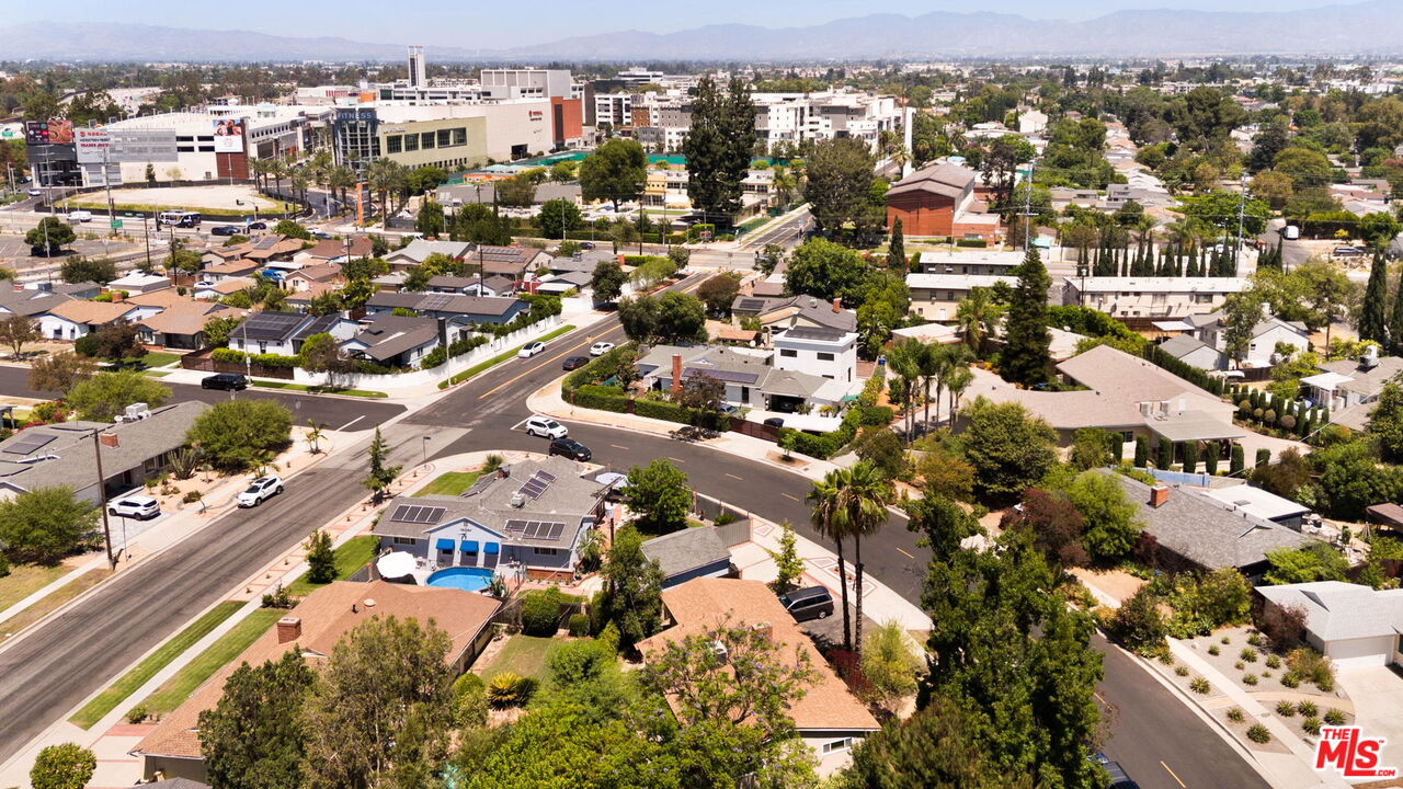 5908 Radford Ave