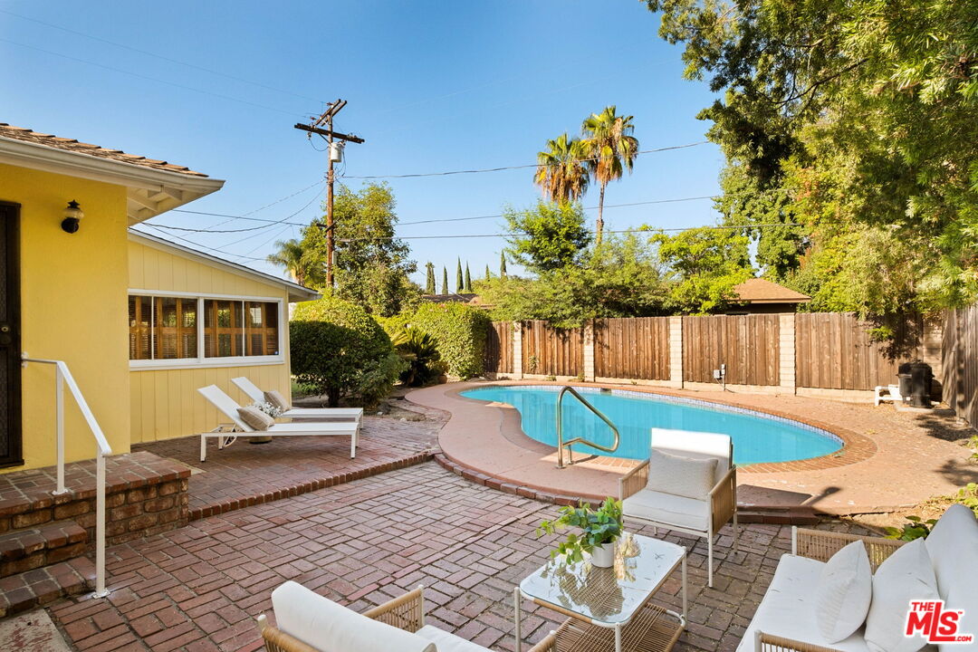 5908 Radford Ave