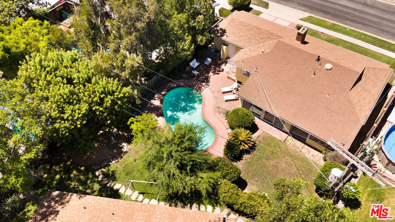 5908 Radford Ave