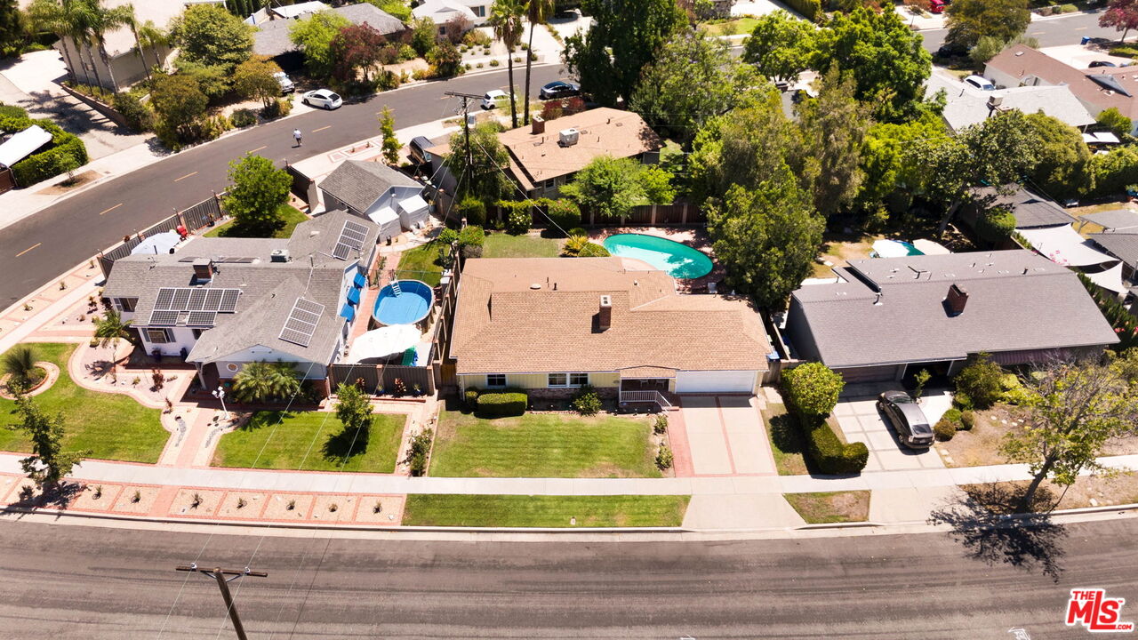 5908 Radford Ave