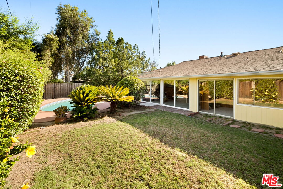 5908 Radford Ave