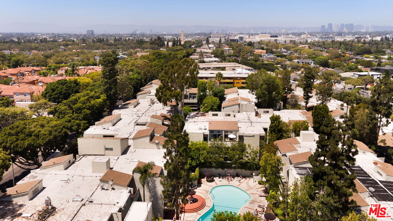 4900 Overland Ave Unit: 303
