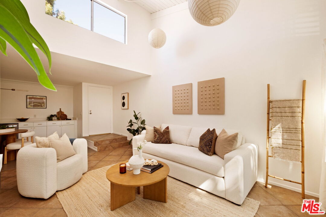 4900 Overland Ave Unit: 303