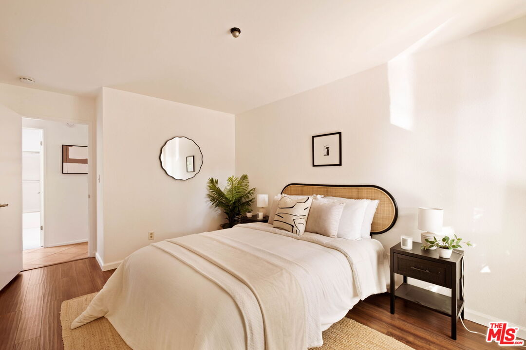4900 Overland Ave Unit: 303