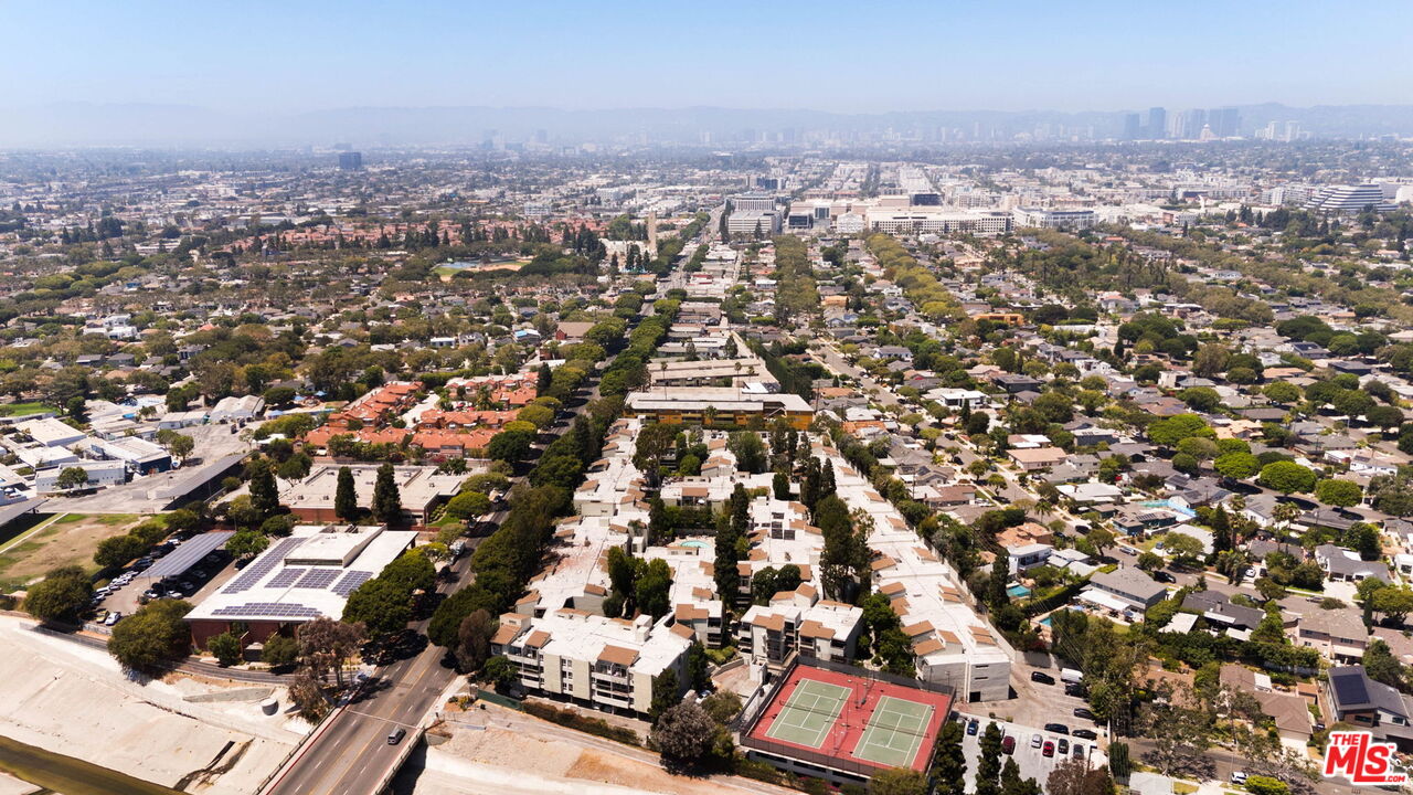 4900 Overland Ave Unit: 303