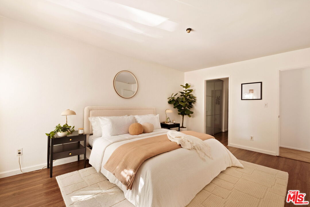 4900 Overland Ave Unit: 303