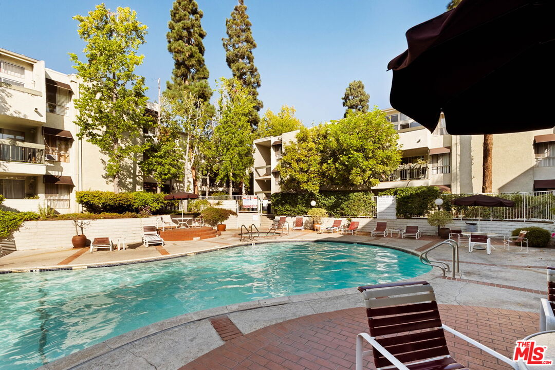 4900 Overland Ave Unit: 303