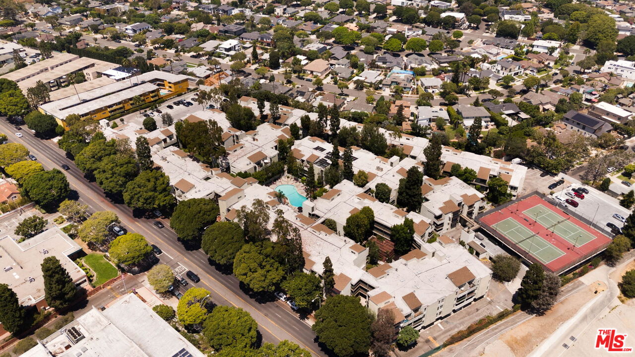 4900 Overland Ave Unit: 303