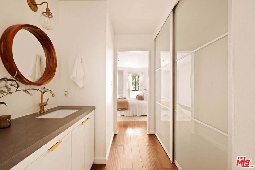 4900 Overland Ave Unit: 303