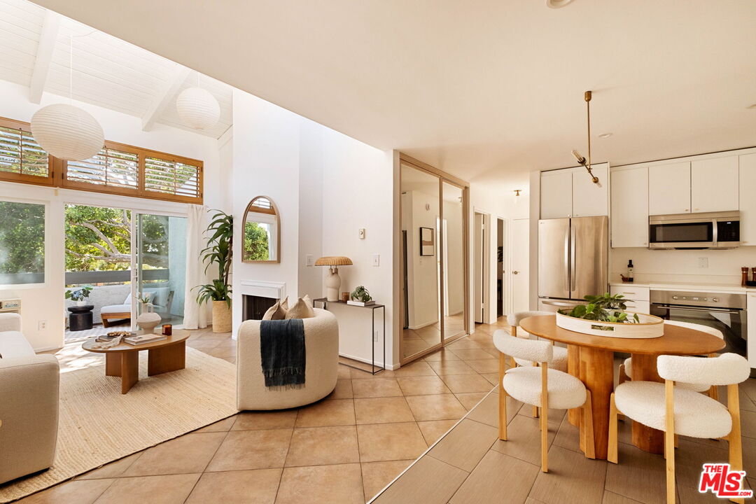 4900 Overland Ave Unit: 303
