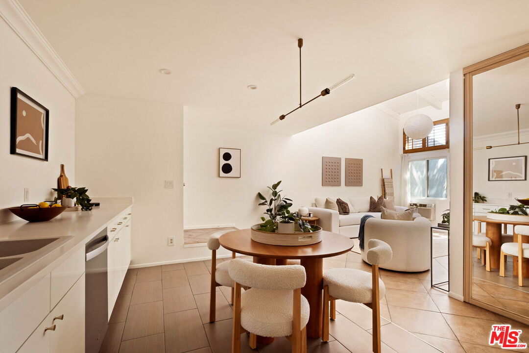 4900 Overland Ave Unit: 303