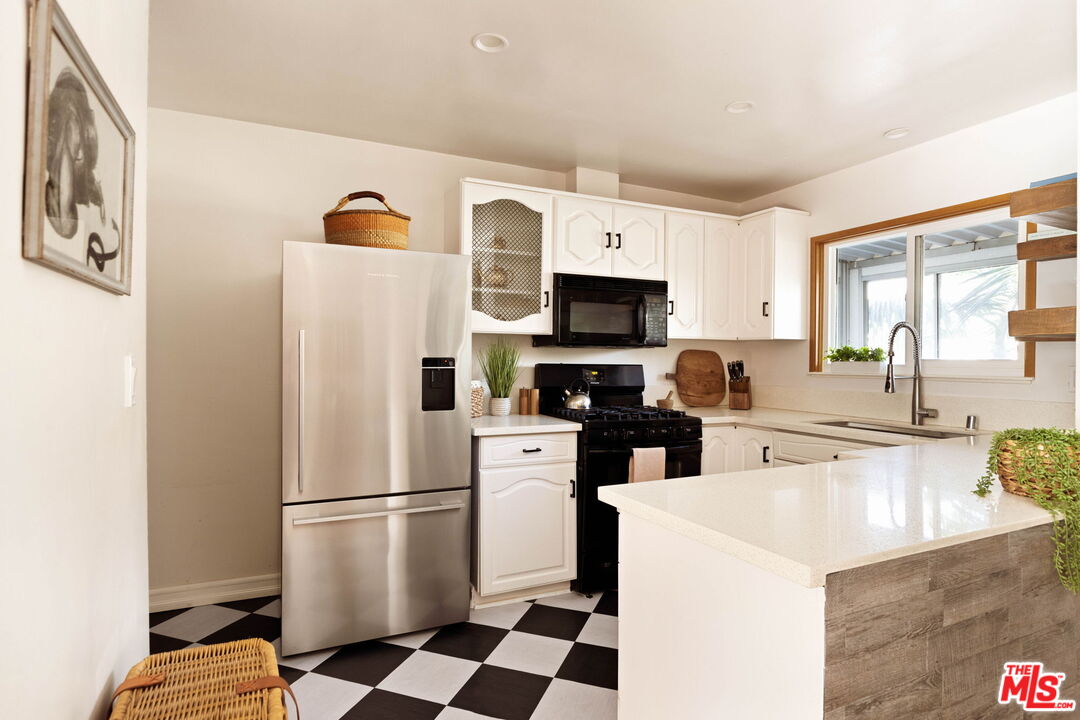 4252 Fair Ave Unit: 10