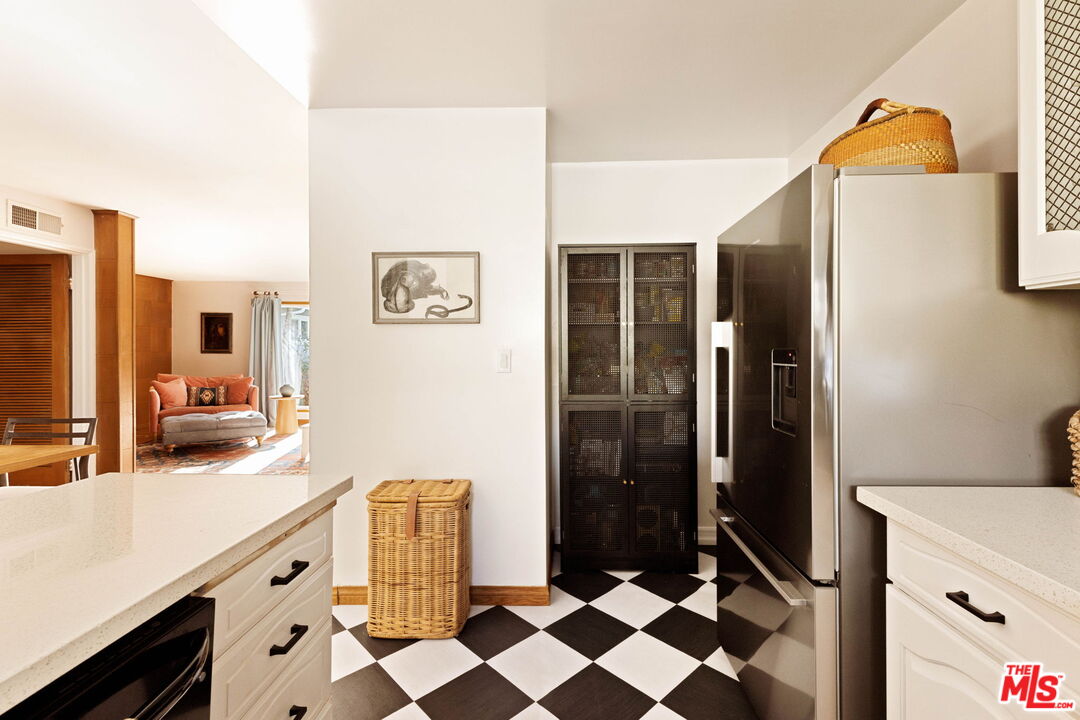 4252 Fair Ave Unit: 10