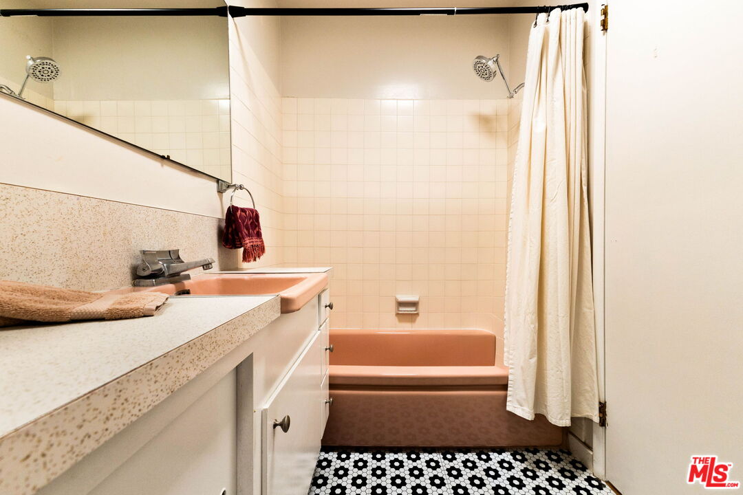 4252 Fair Ave Unit: 10