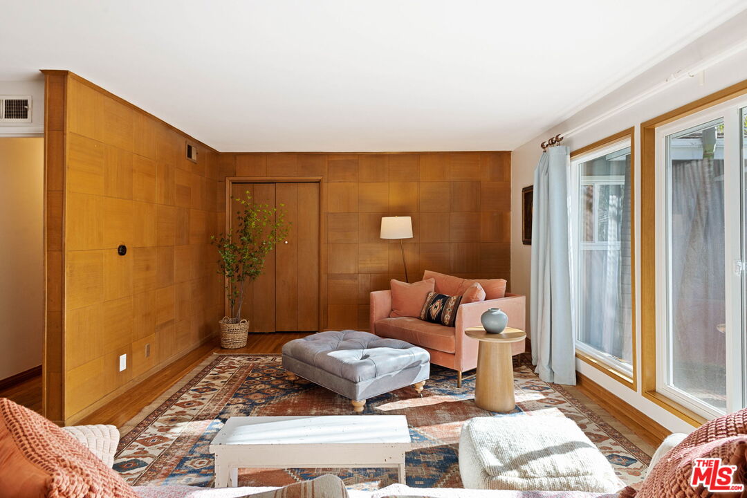 4252 Fair Ave Unit: 10