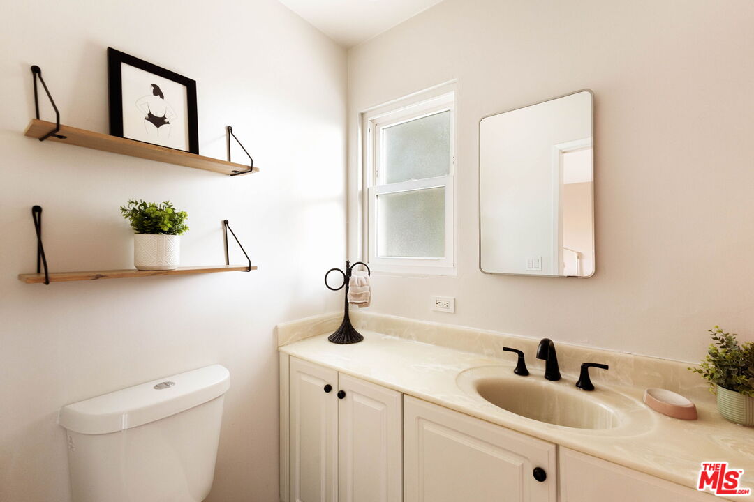 4252 Fair Ave Unit: 10