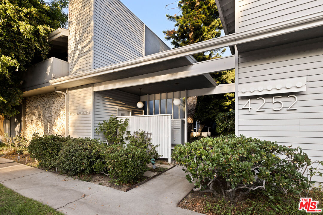 4252 Fair Ave Unit: 10