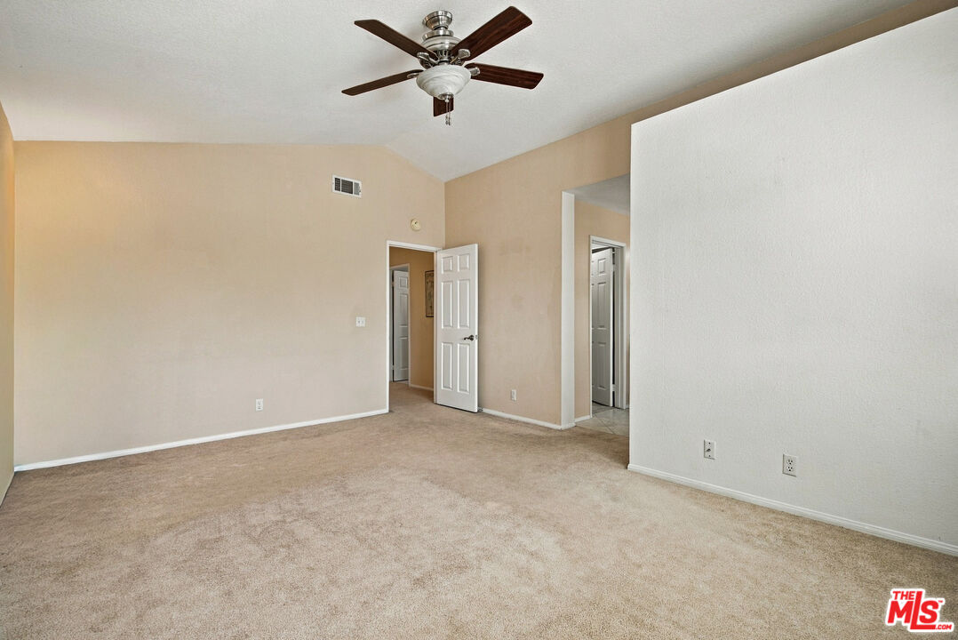 22064 Jodi Pl