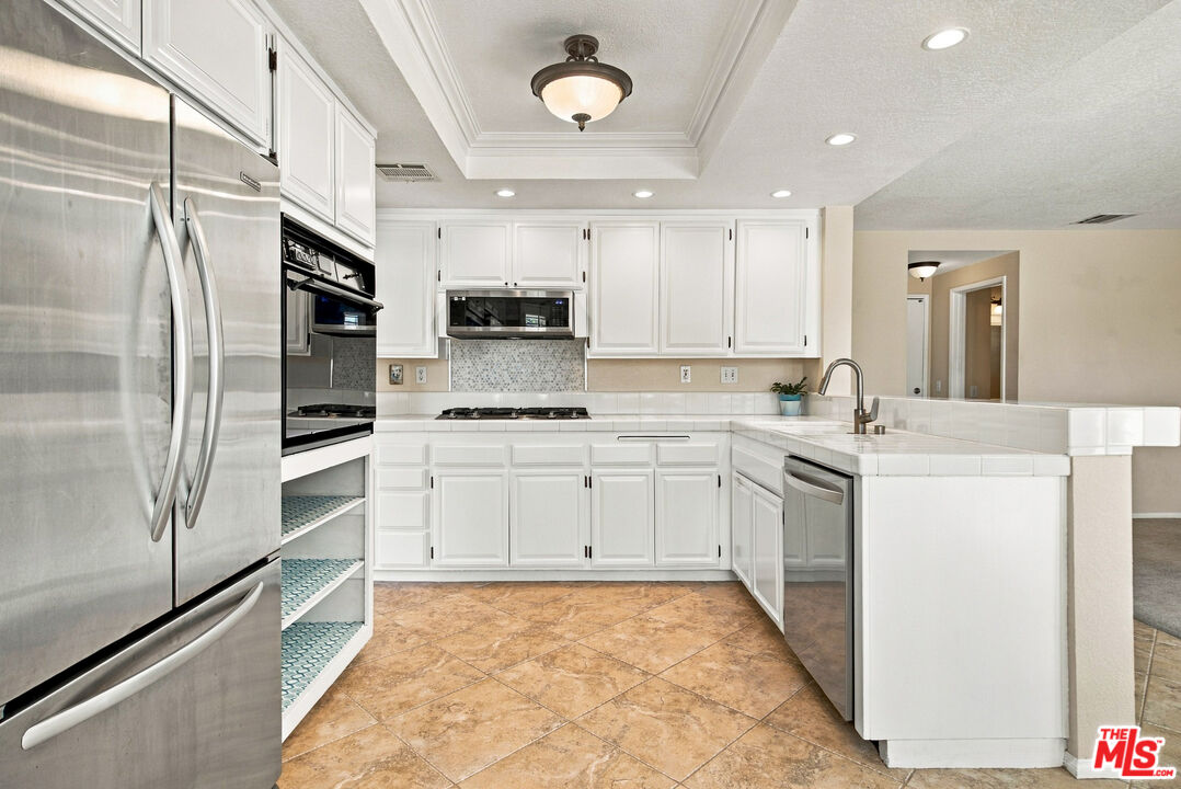 22064 Jodi Pl