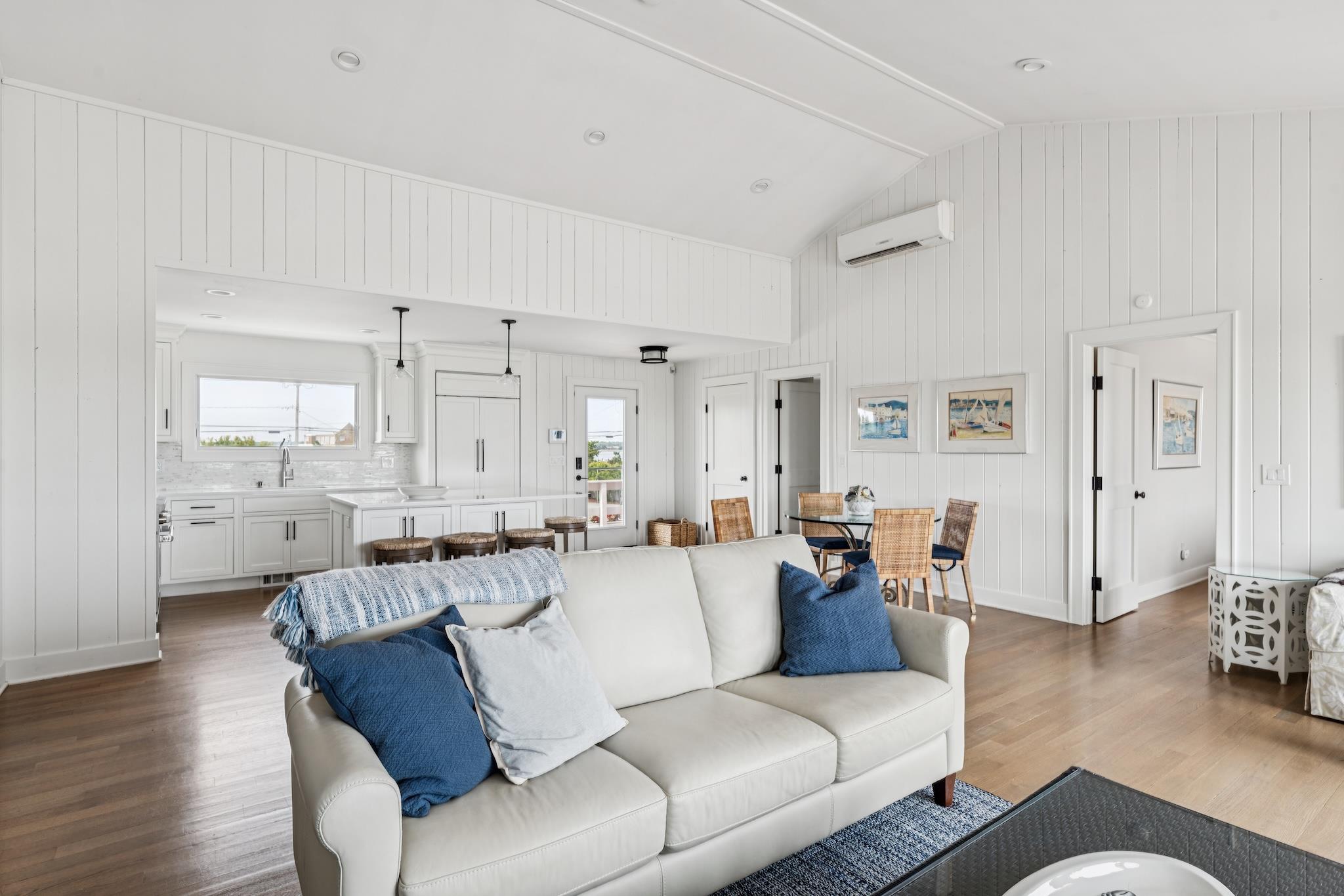 355 Dune Rd