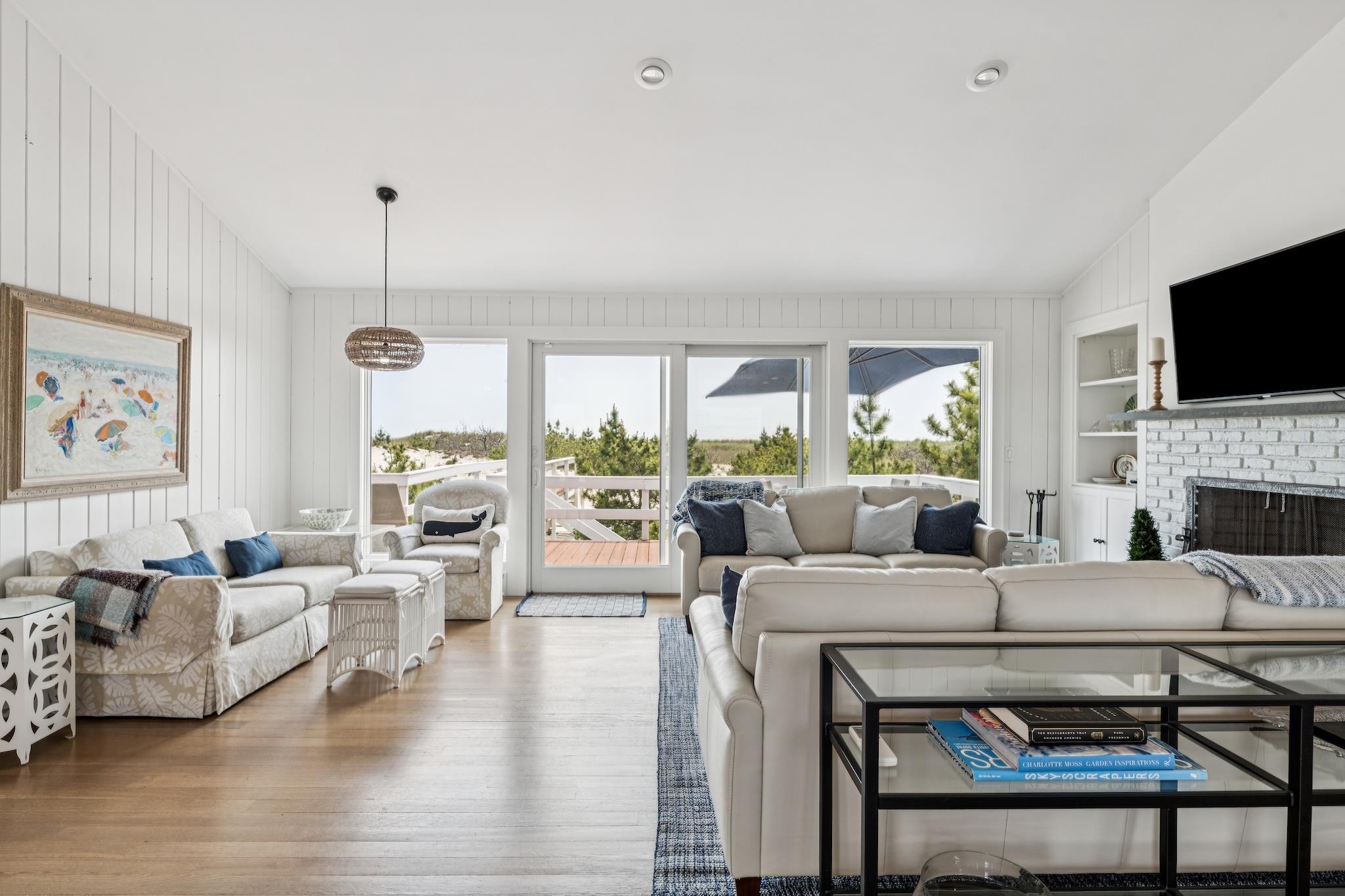 355 Dune Rd