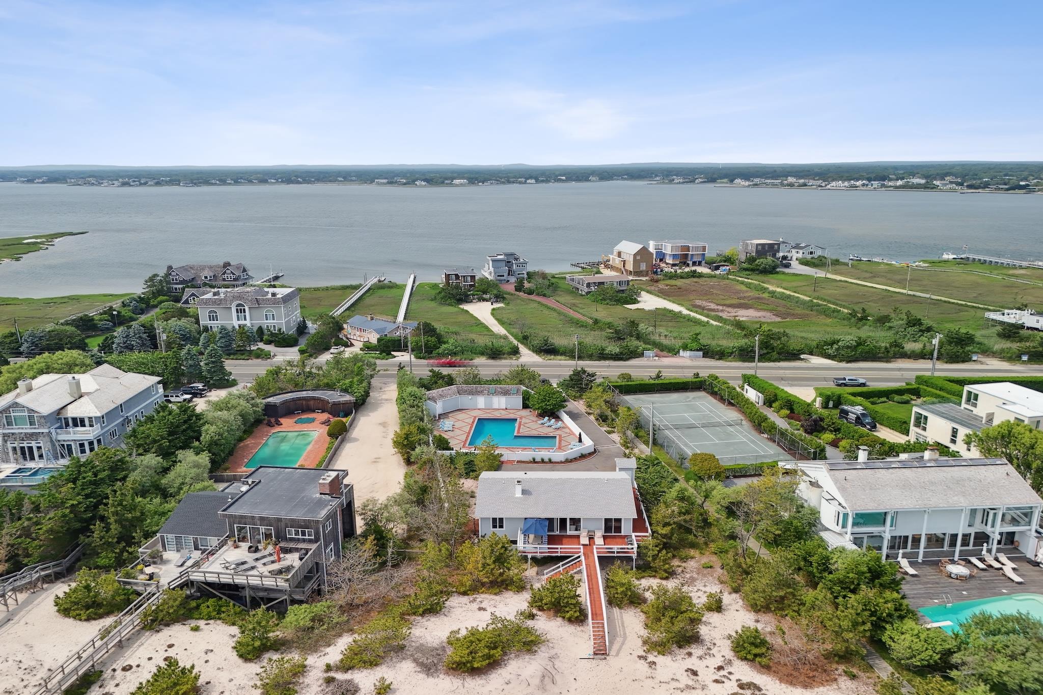 355 Dune Rd