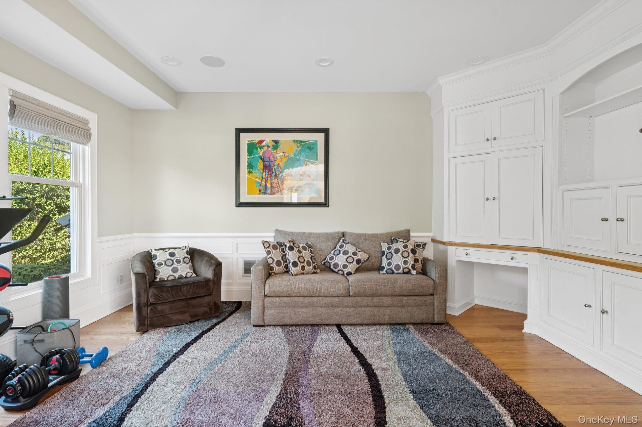 26 Sunset Avenue