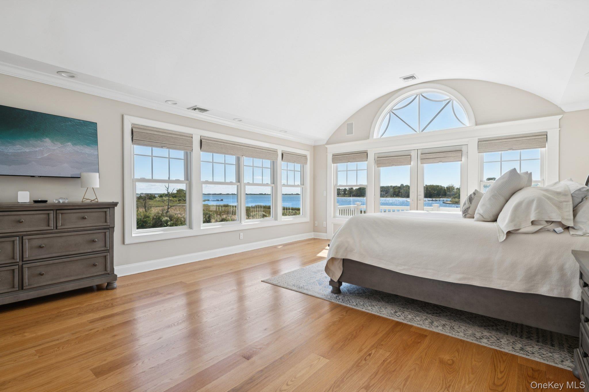 26 Sunset Avenue