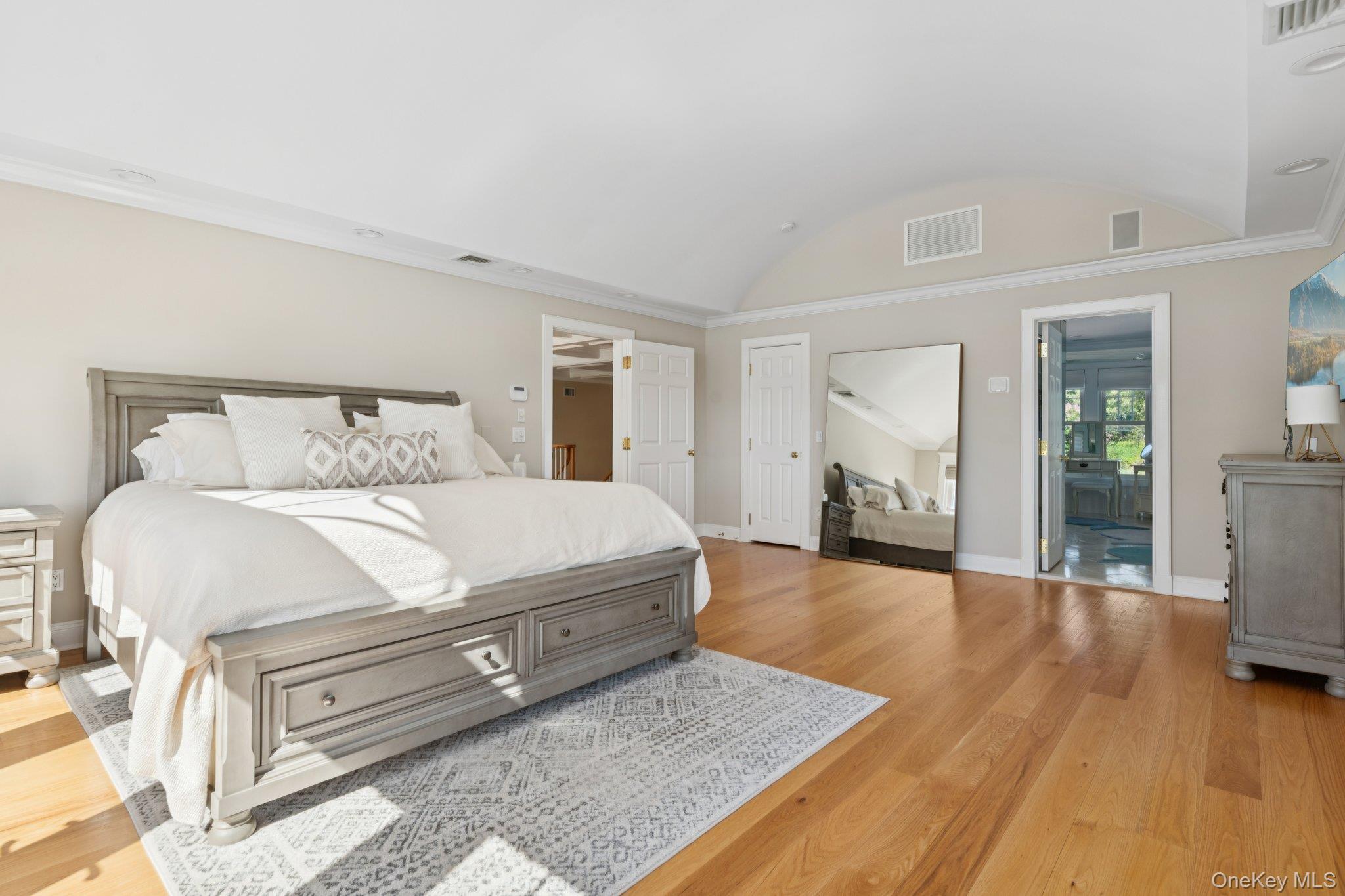 26 Sunset Avenue