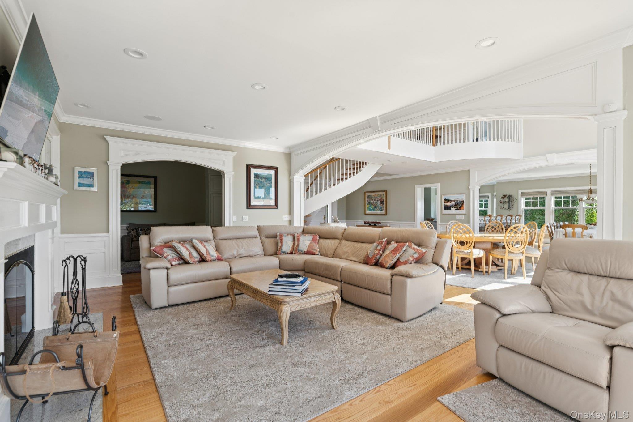 26 Sunset Avenue