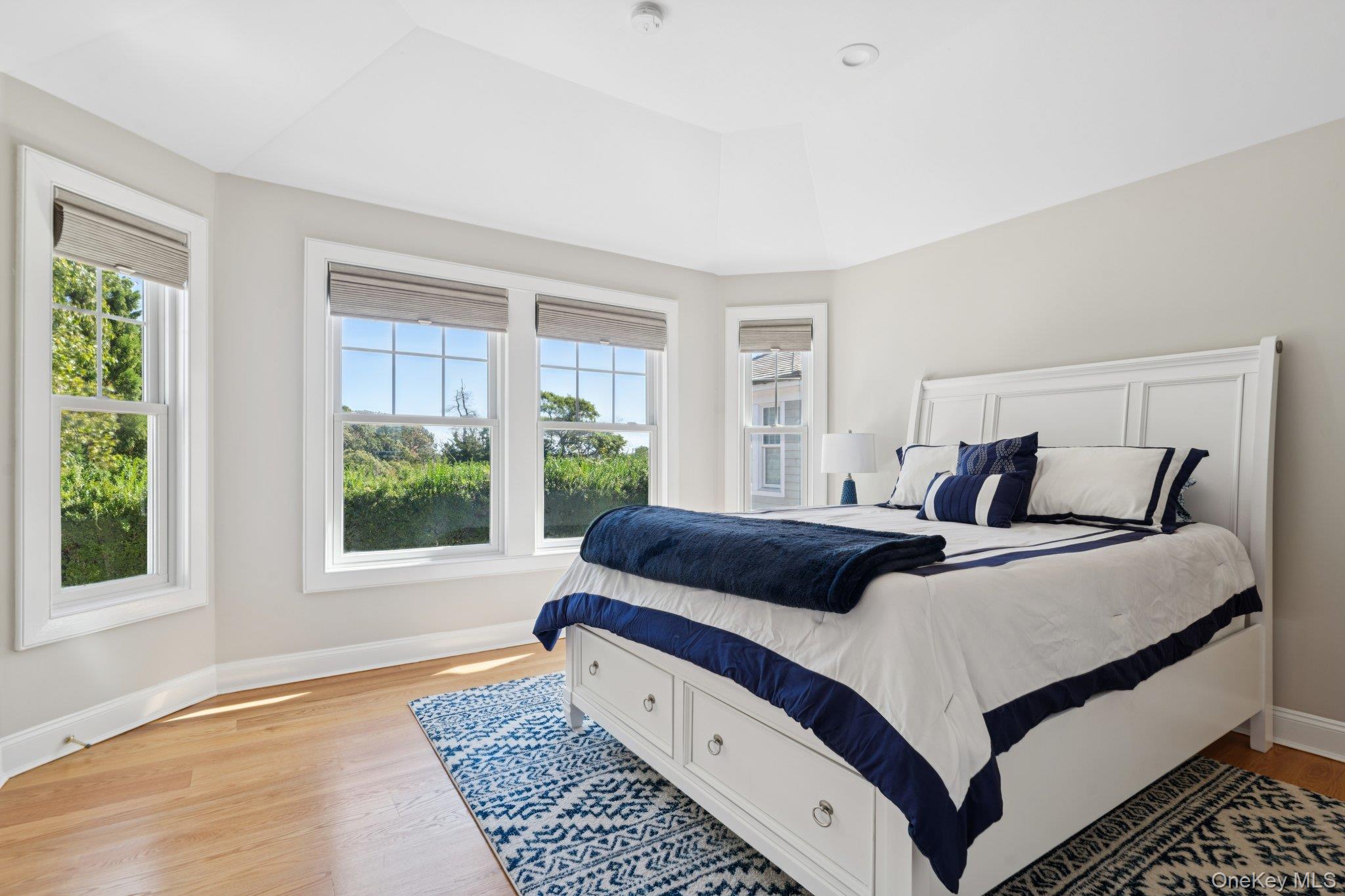 26 Sunset Avenue