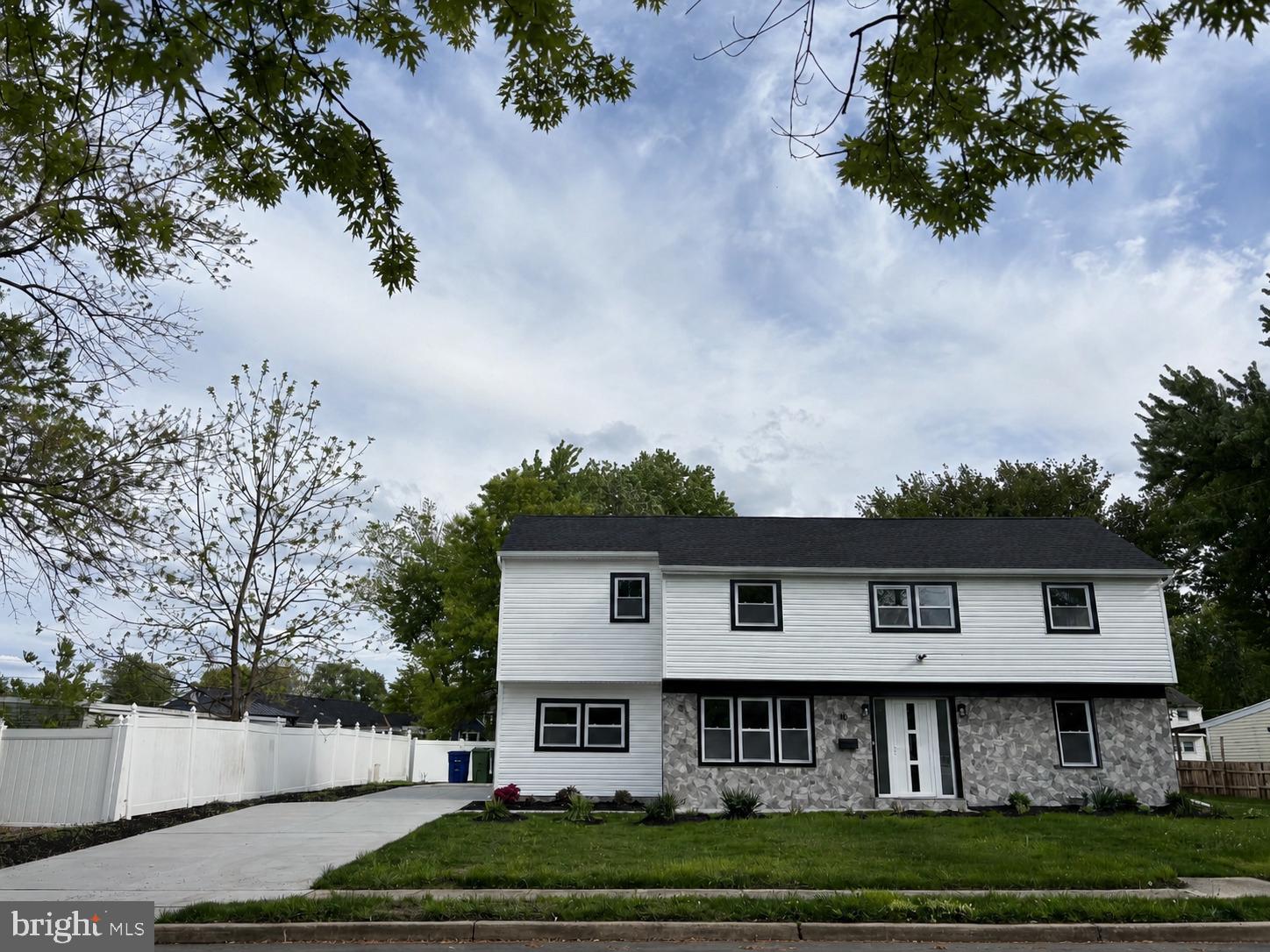 16 BUCKINGHAM ROAD