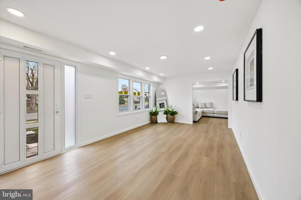 16 BUCKINGHAM ROAD