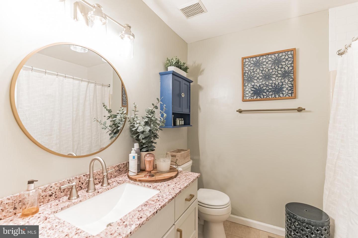 111 E BEECHWOOD AVENUE Unit: 10