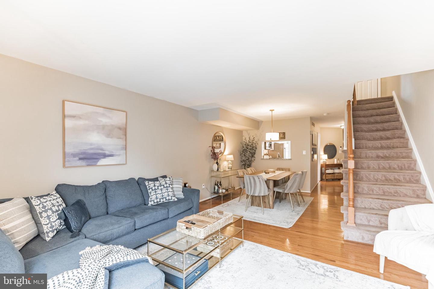 111 E BEECHWOOD AVENUE Unit: 10