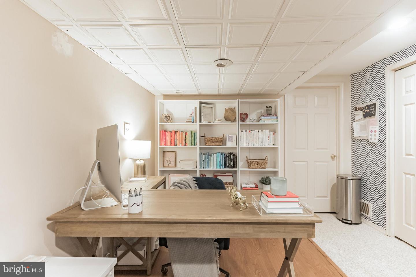 111 E BEECHWOOD AVENUE Unit: 10