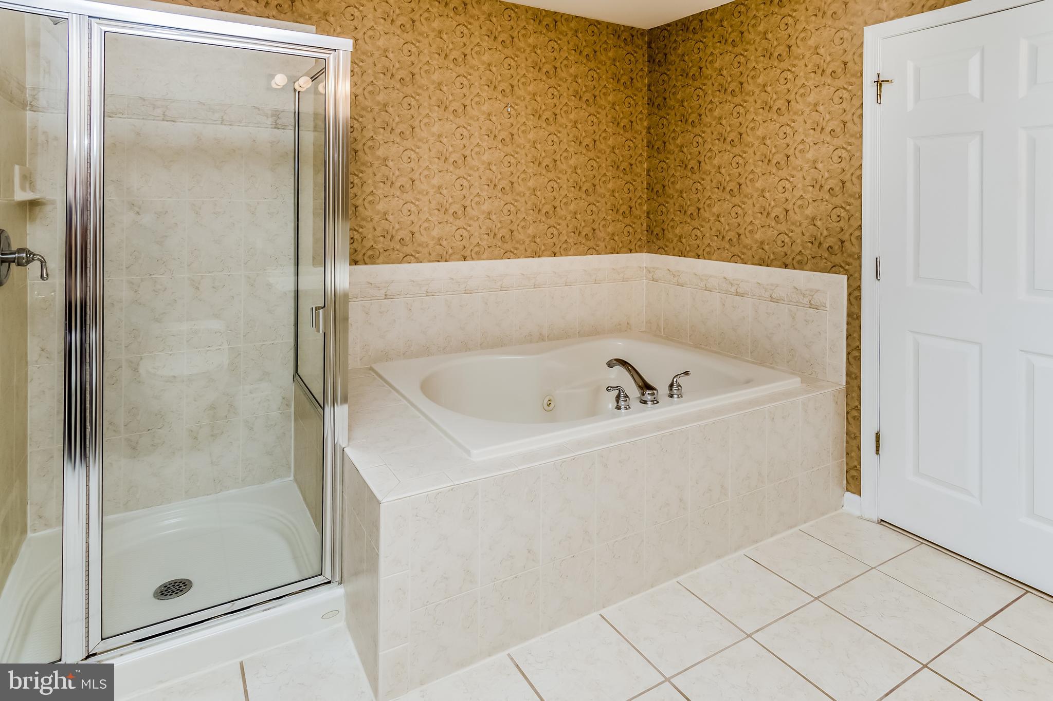 17 LANCASTER CT