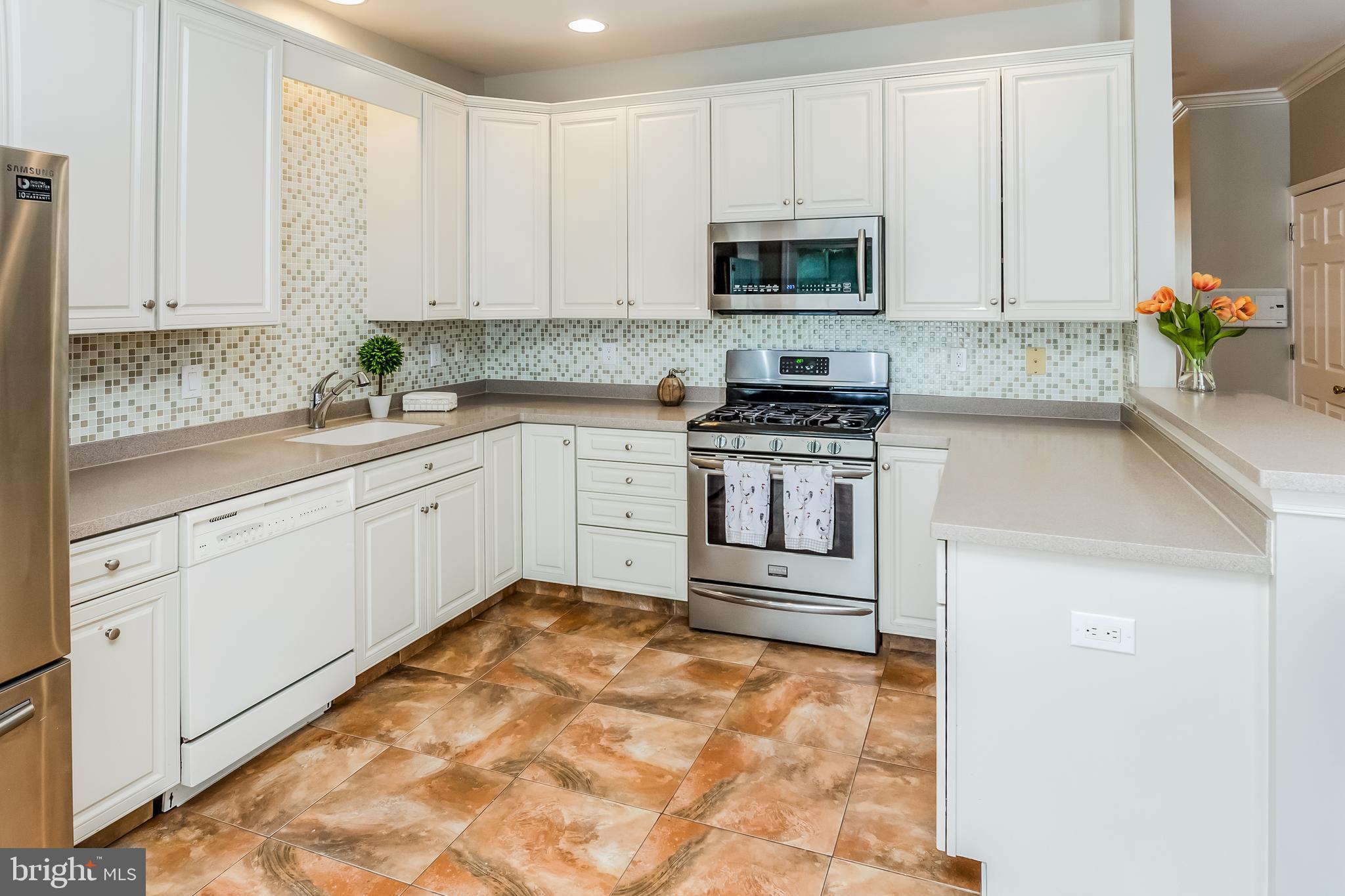 17 LANCASTER CT