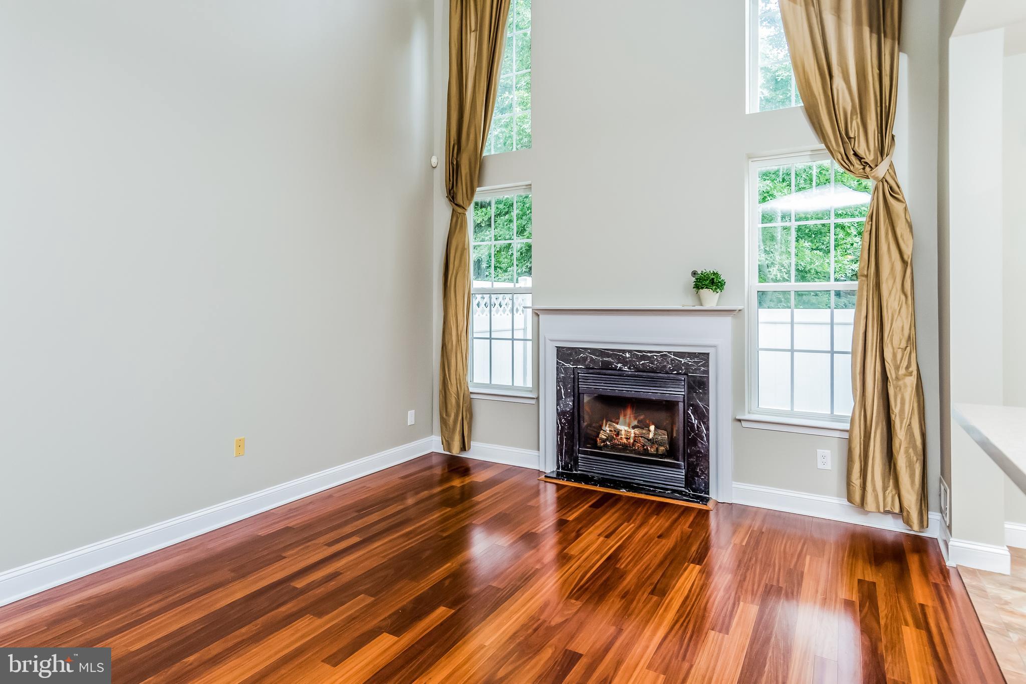 17 LANCASTER CT
